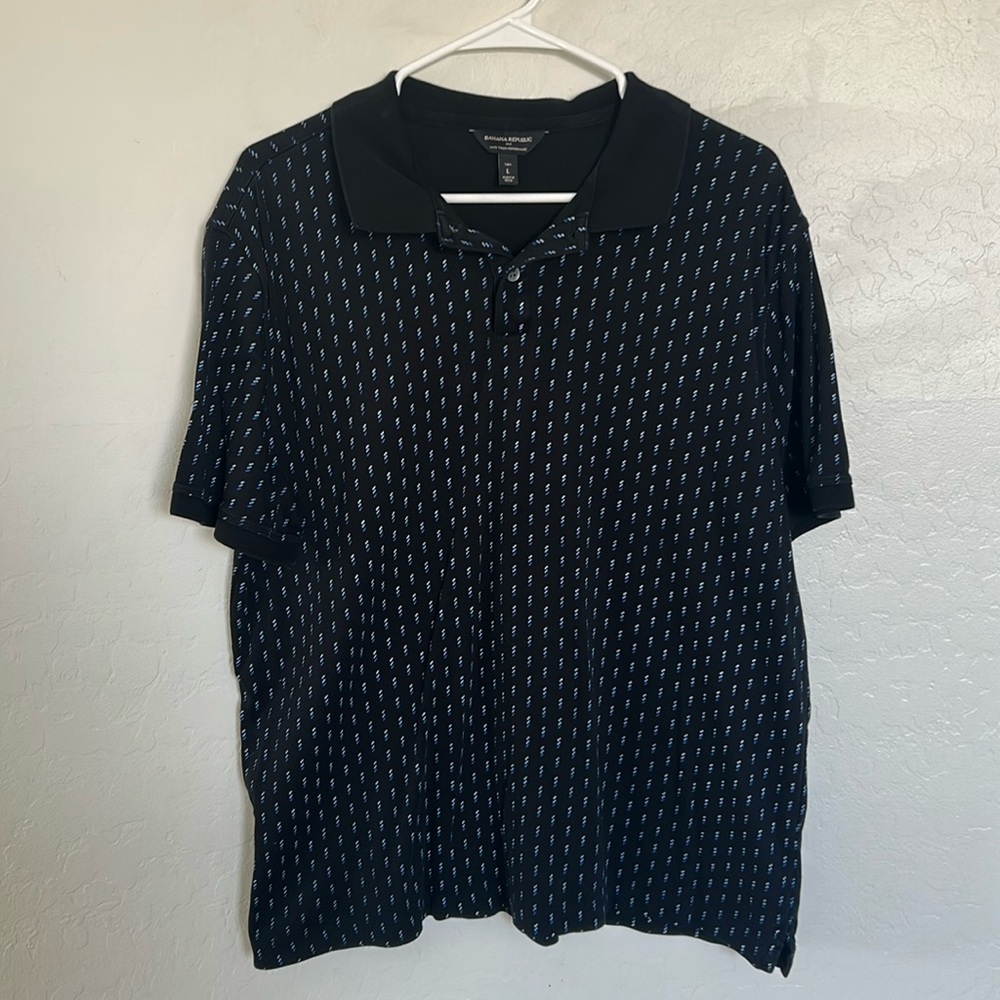 Banana Republic Men's Black Patterned Shirt